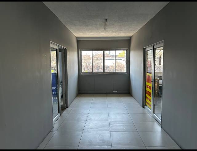 360M² WAREHOUSE TO LET IN WYNBERG